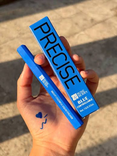 Rose Berry Precise Blue Eyeliner