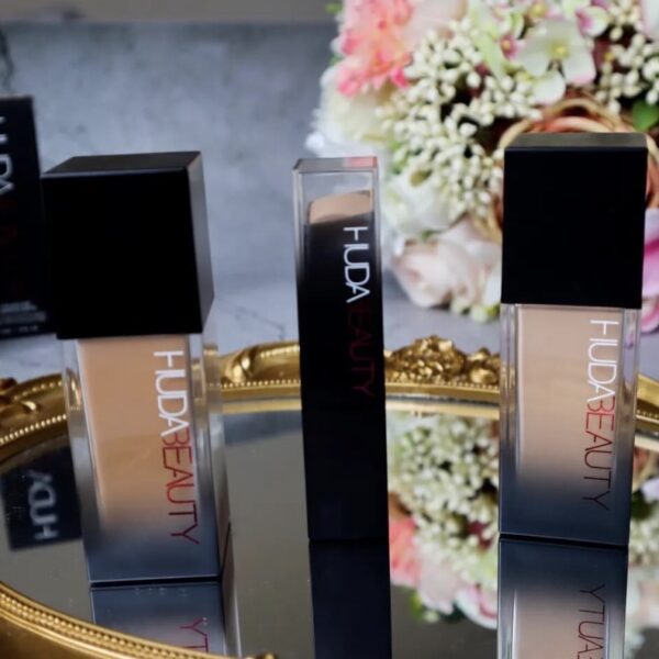 Huda beauty:Foundation