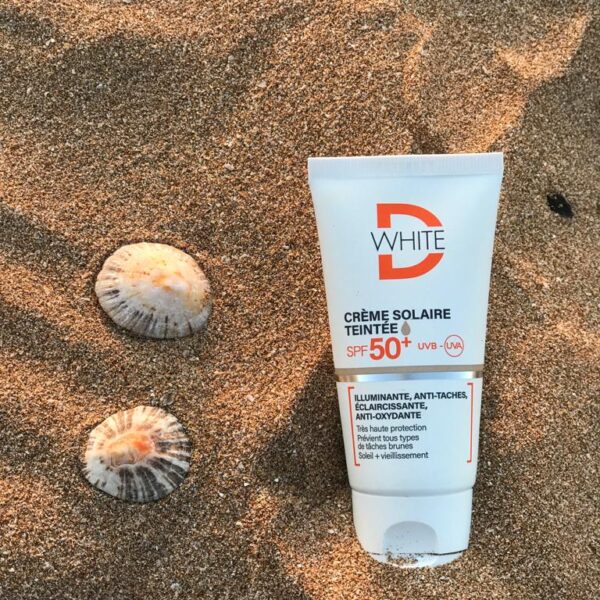 D White Crème Solaire Teintée SPF 50+