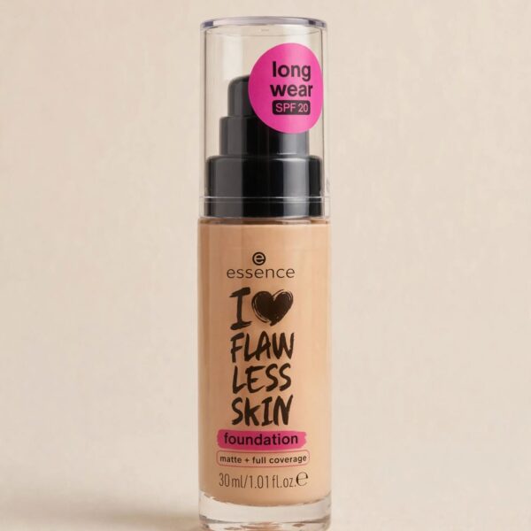 essence I ❤️ FLAWLESS SKIN foundation - matte + full coverage - SPF 20 -